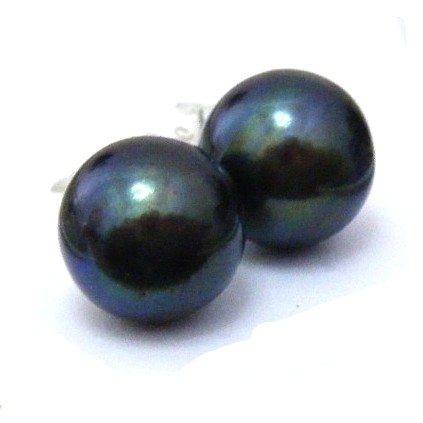 Green 8.8mm Round Stud Earrings